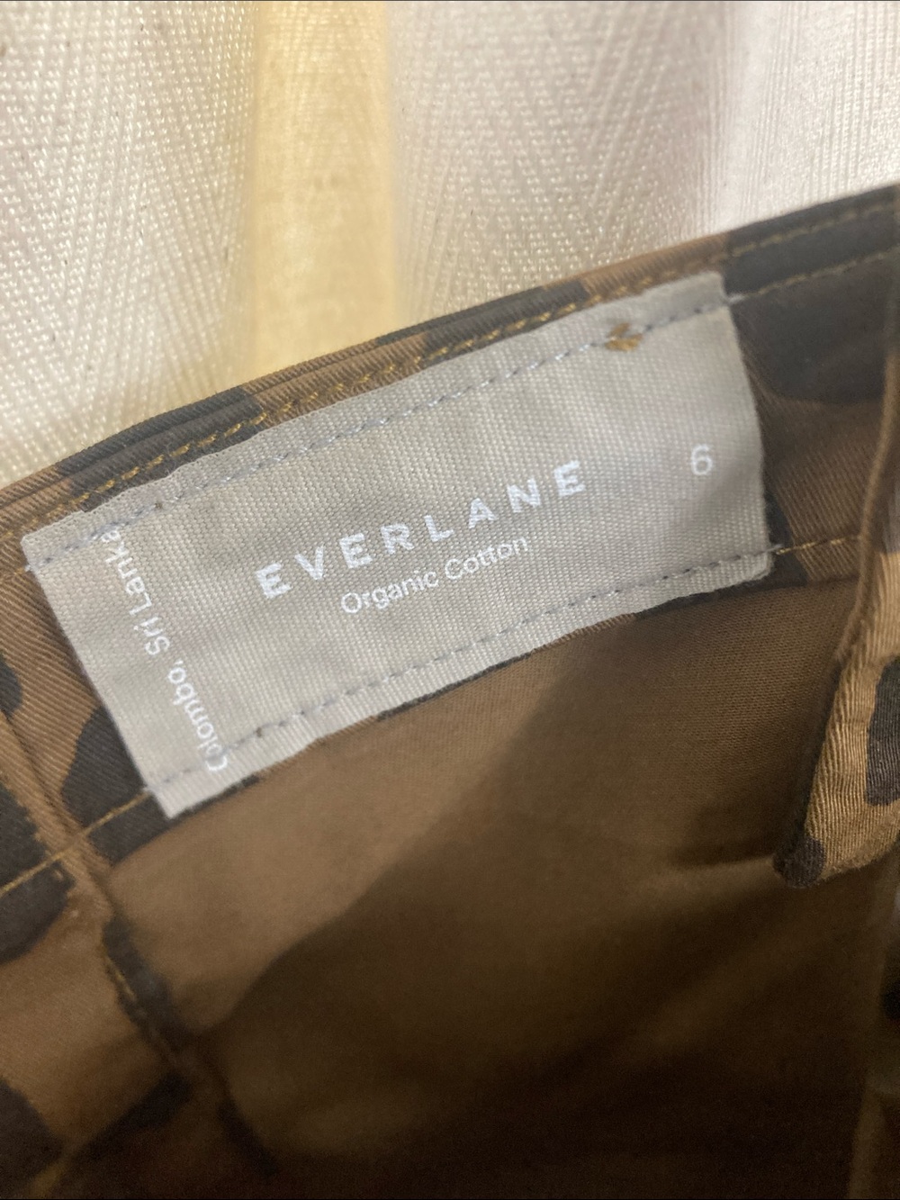 Everlane Button-Back Tank in Walnut Print - Picture 4 of 5